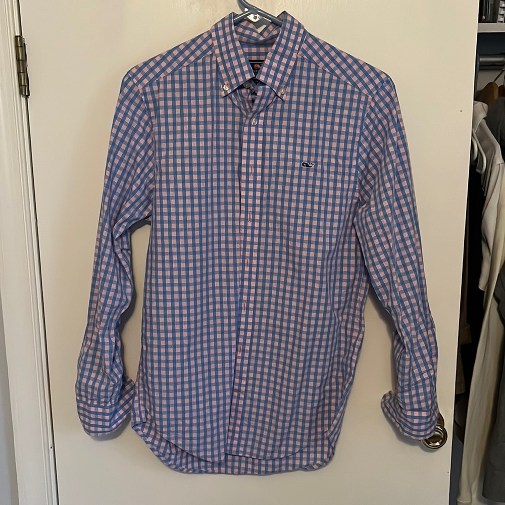Vineyard vines button down shirt